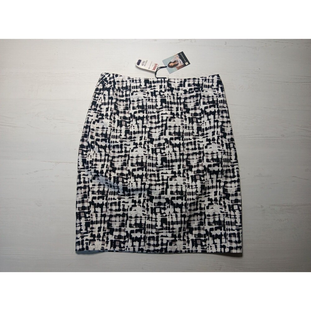 NWT Valerie Bertinelli Geometric Print Back Slit Career Wear Pencil Skirt Size 4